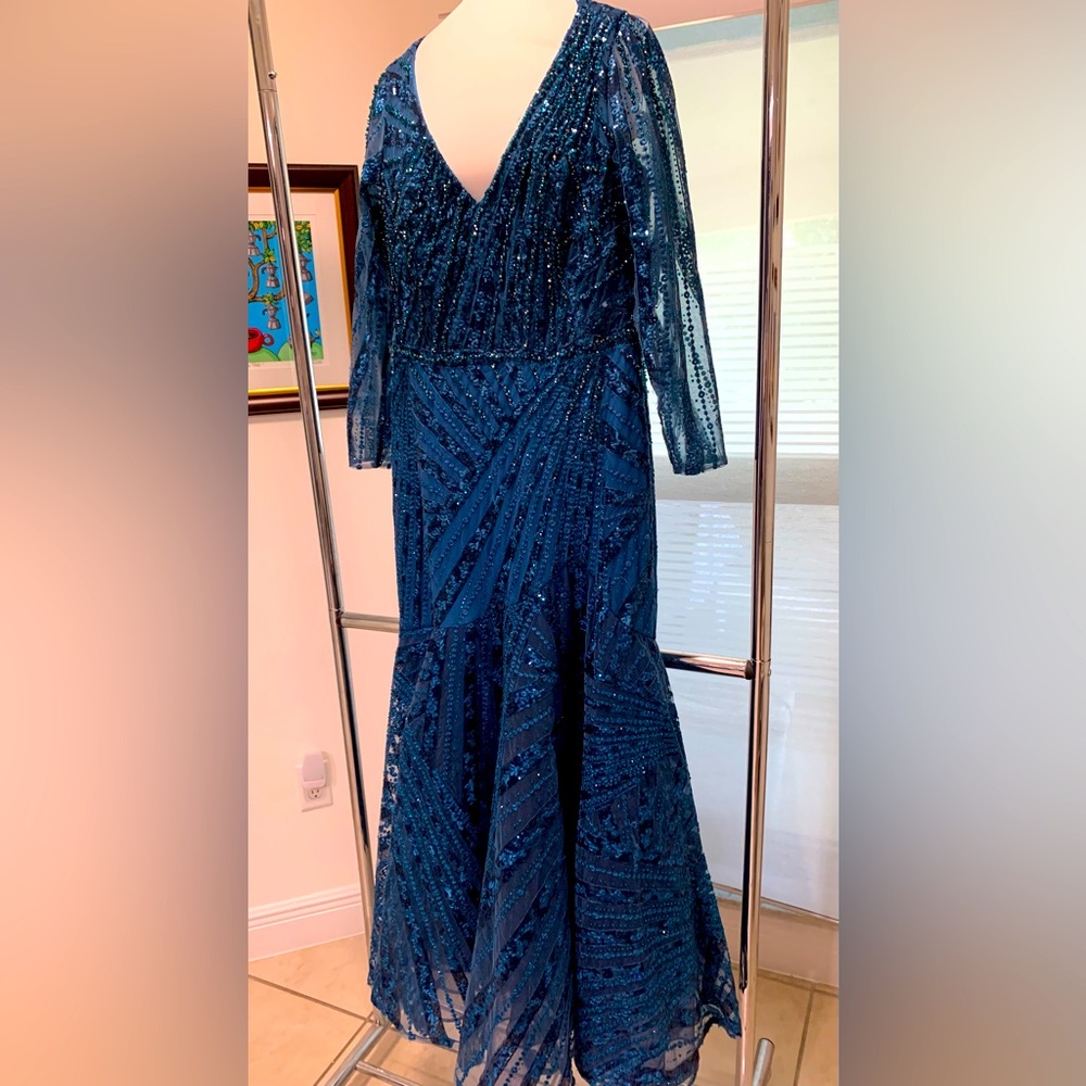 Elegant Blue Sequin Evening Gown